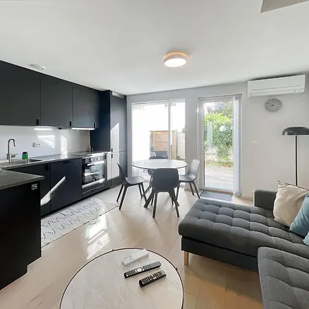 Apartment Near Downtown Nr 24 By Bertis
