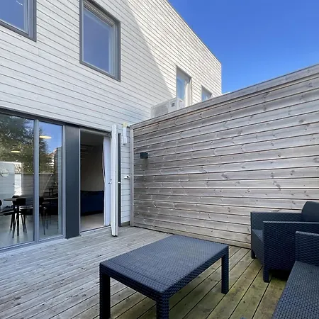 Near Downtown Nr 24 By Bertis Apartment