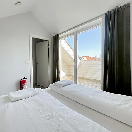 Near Downtown Nr 24 By Bertis Stavanger